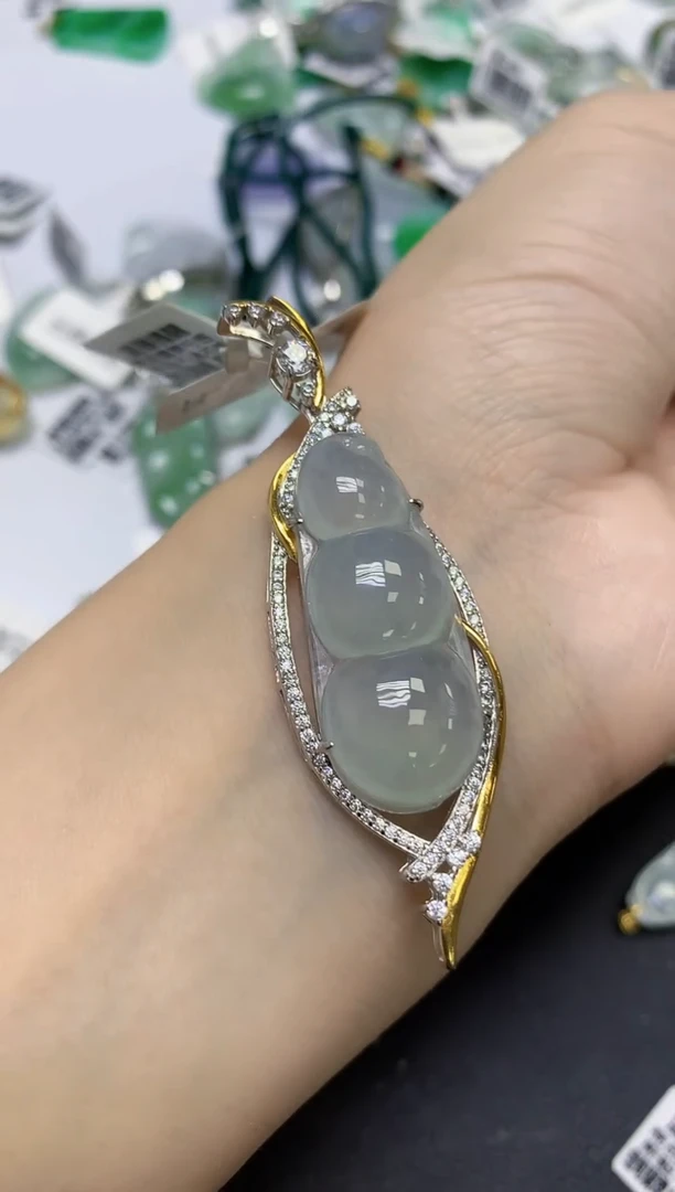 颈饰未镶嵌翡翠天然缅甸翡翠A货百元以上9元证书费自理