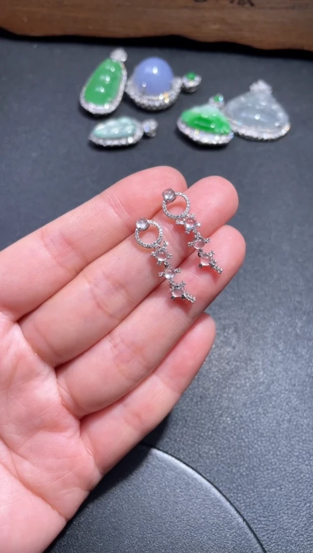 18K金镶嵌翡翠耳饰64