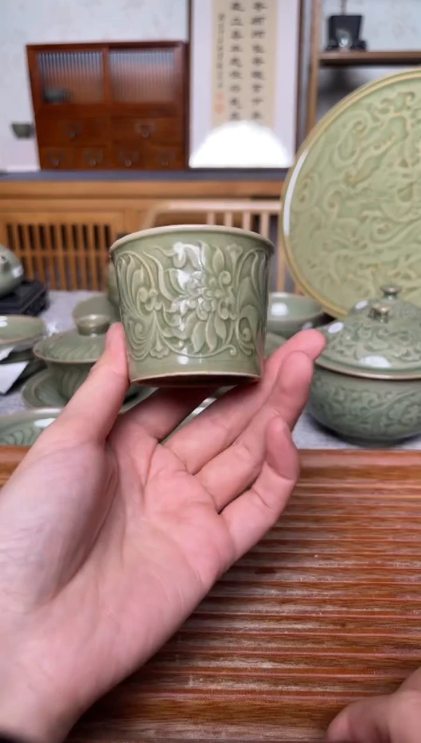 瓷器耀州窑金银花主人杯   微瑕