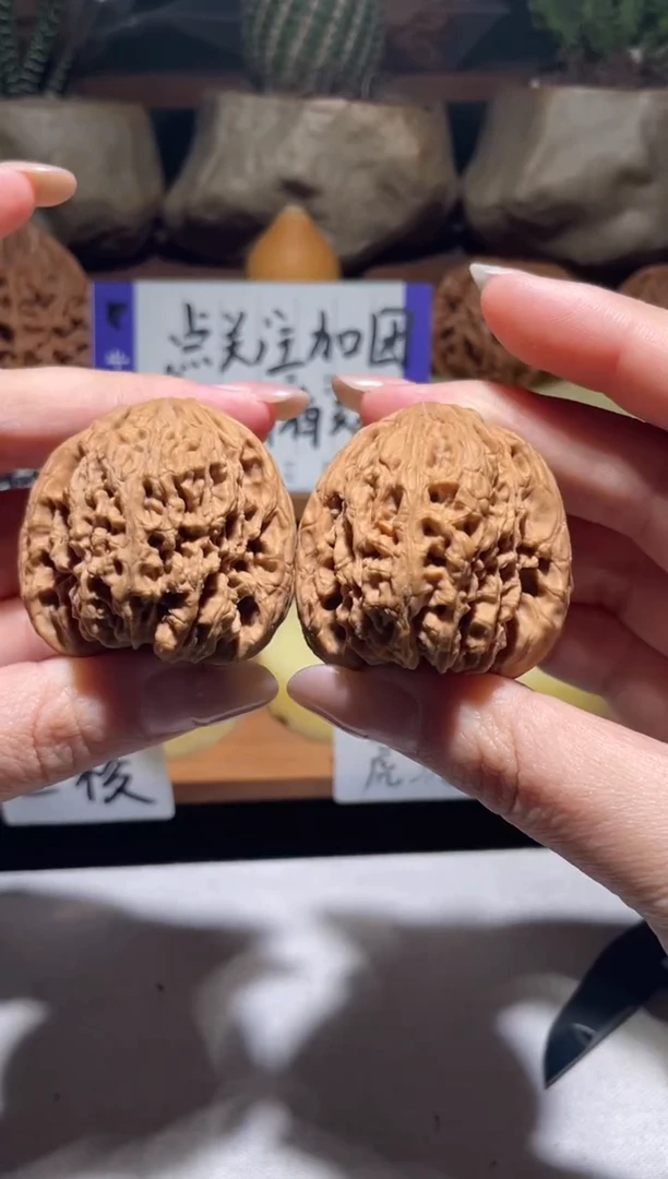 吊坠文玩核桃孙*帅南疆石默认有浮黄