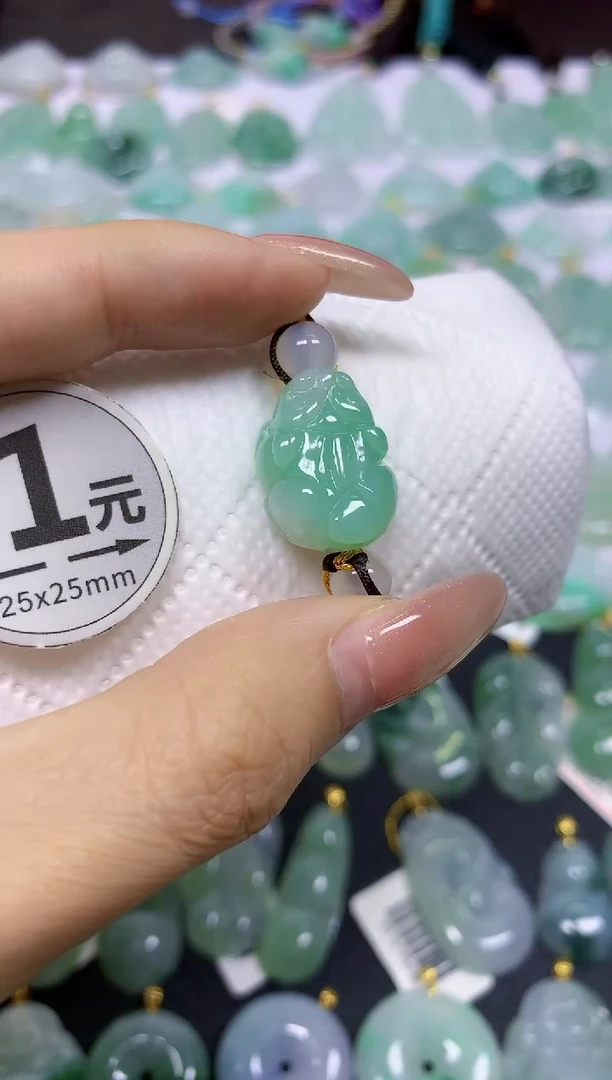 颈饰未镶嵌翡翠天然翡翠A货