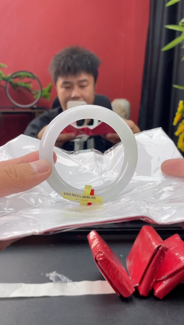未镶嵌手镯翡翠6