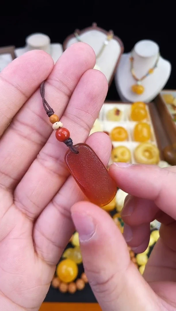 琥珀未镶嵌珠宝奇石柒月