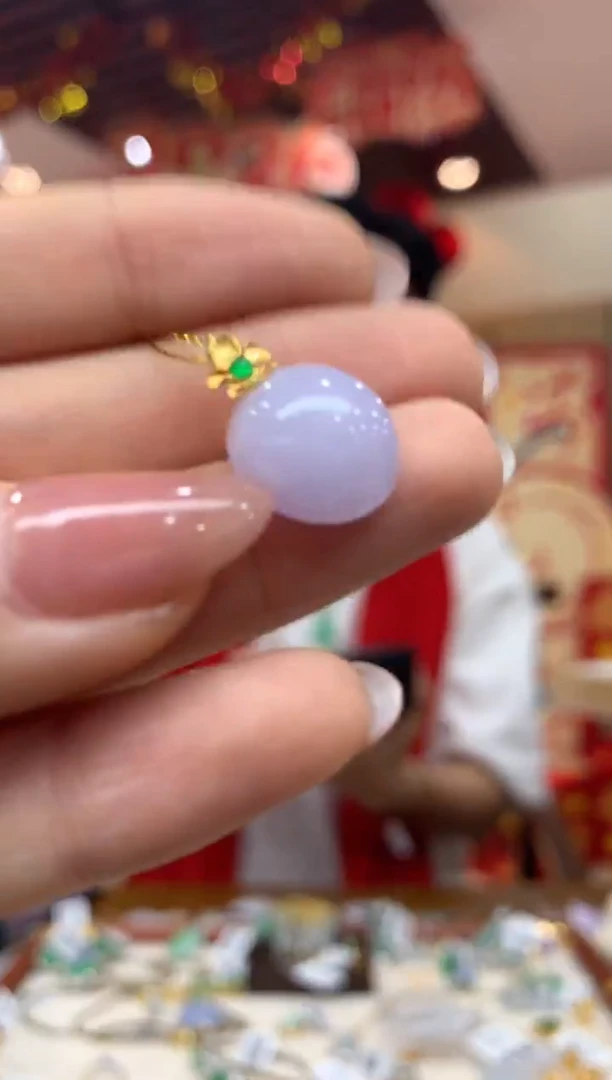 吊坠(不含链)18K金镶嵌翡翠蛋面