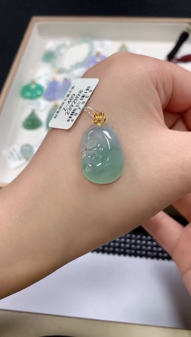 颈饰18K金镶嵌翡翠65