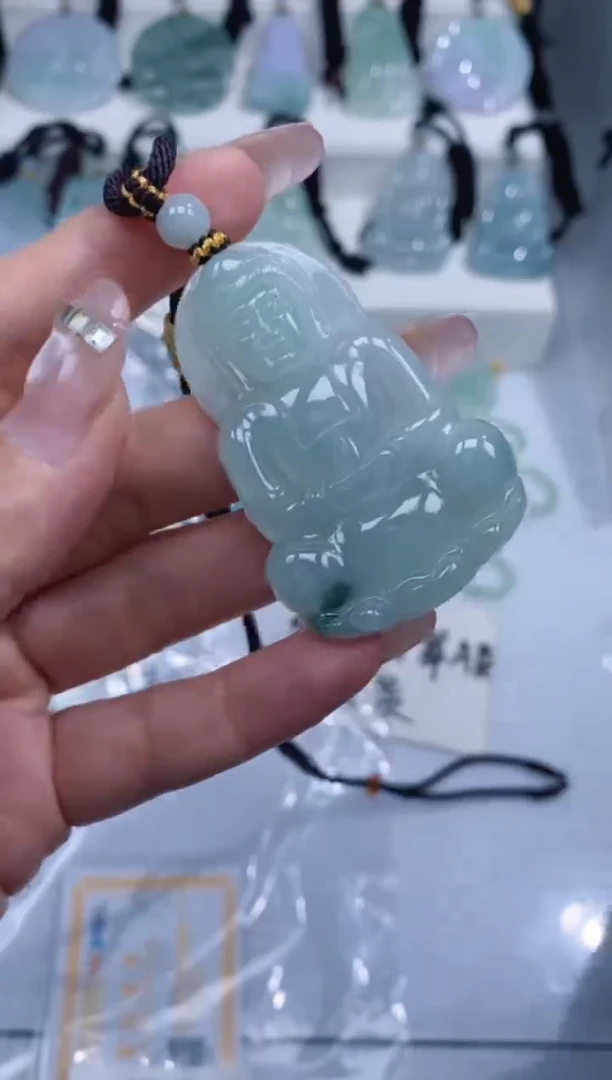 颈饰未镶嵌翡翠吊坠