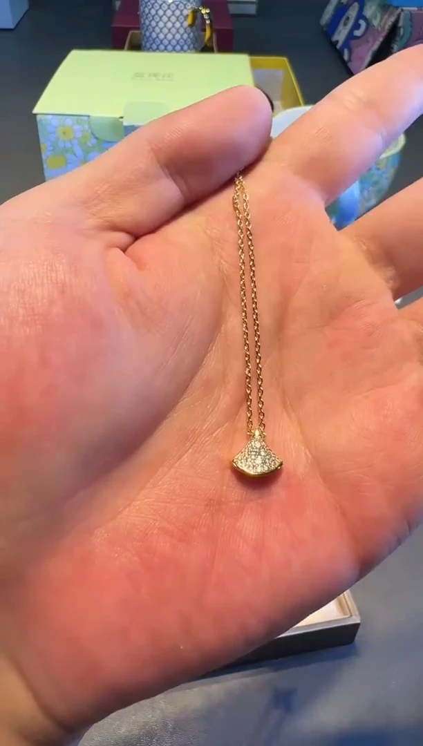 名品折扣名品折扣名品折扣