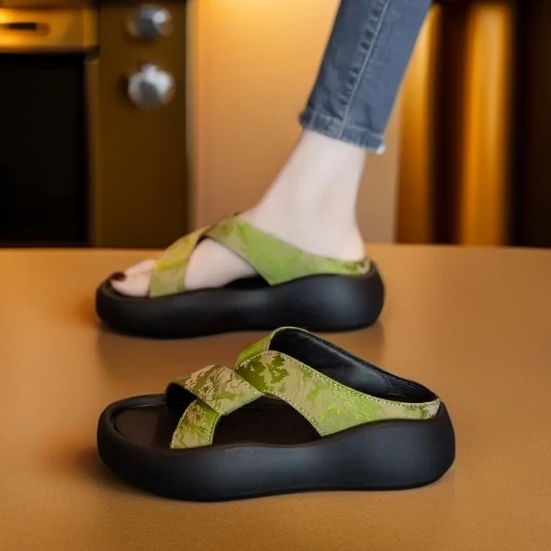 厚底国风凉拖鞋女外穿2025年夏季新款软底配裙子沙滩休闲一字拖女