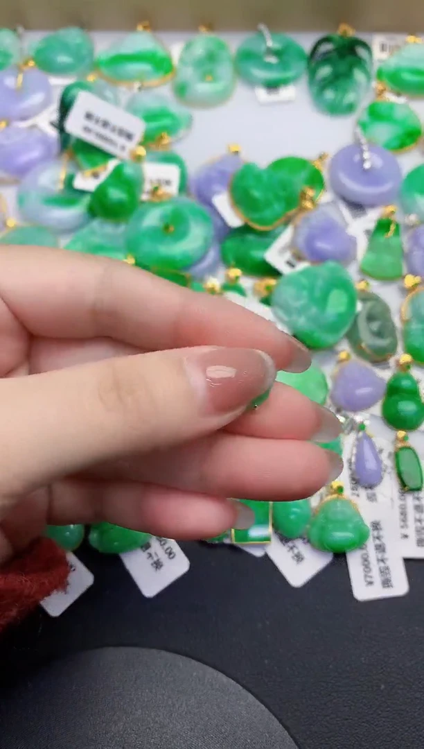 颈饰未镶嵌翡翠缅甸天然翡翠a货