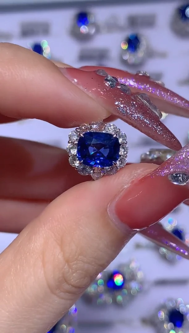 戒指蓝宝石18K金镶嵌2.03CT