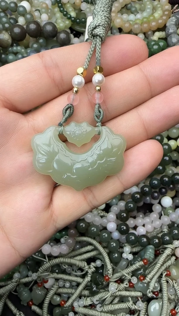 颈饰未镶嵌和田玉拍一发一