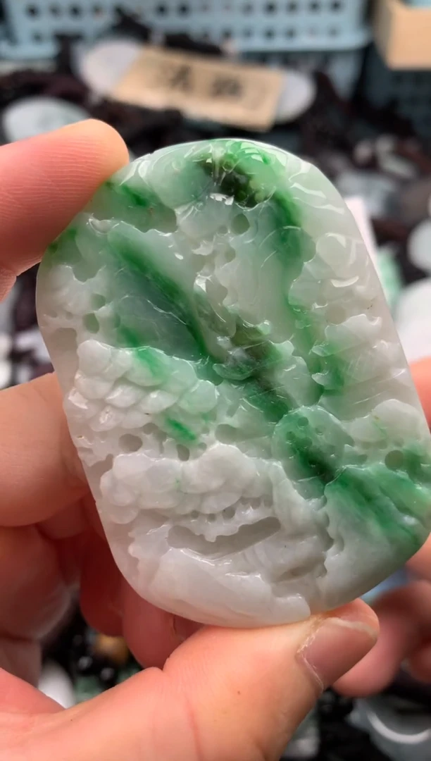 翡翠未镶嵌吊坠(不含链)1