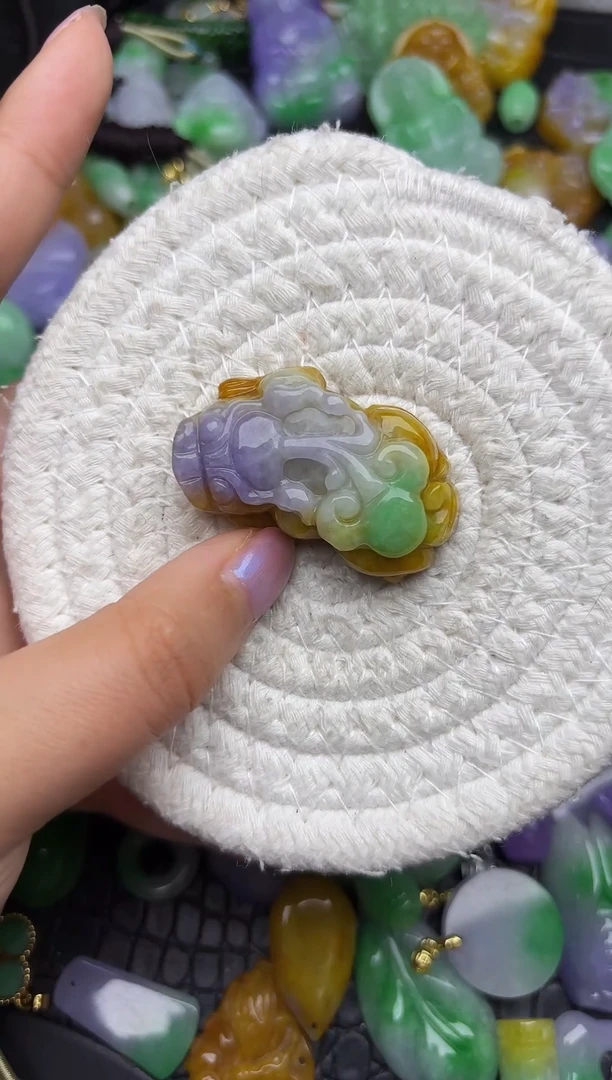 颈饰未镶嵌翡翠缅甸翡翠吊坠