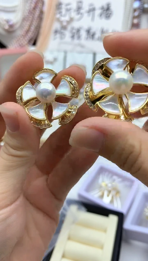 未镶嵌胸饰淡水珍珠1多样性发其一