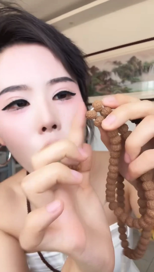 金刚菩提吊坠碟中碟天价老树王手持