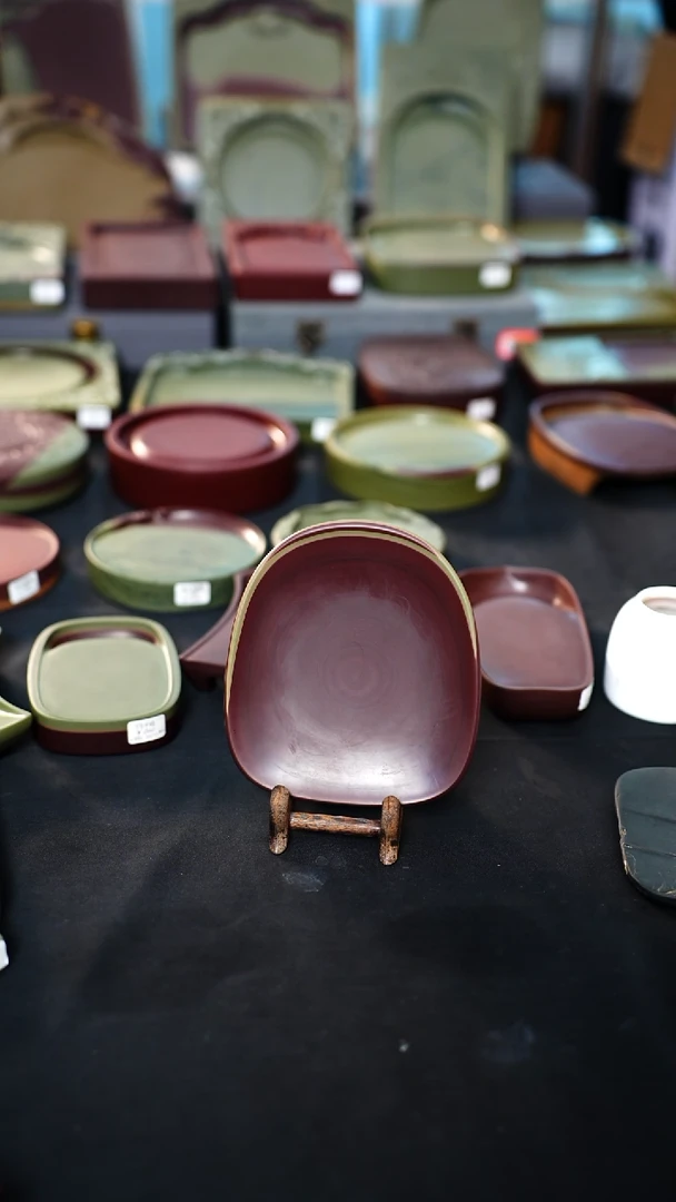 虢州南河坑中层料5寸簸箕砚