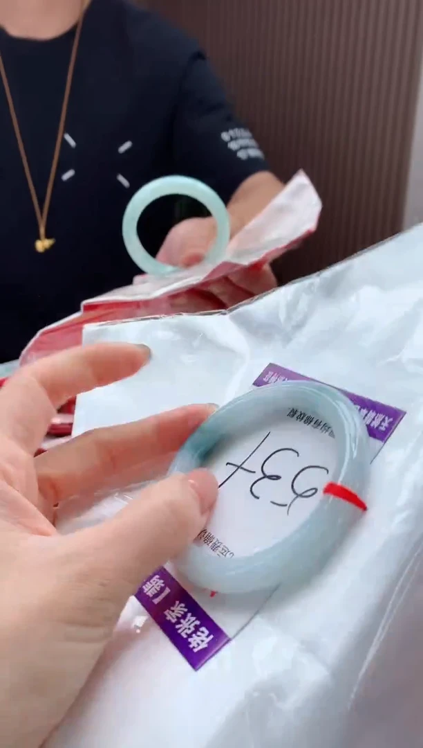 翡翠手镯未镶嵌天然缅甸A货翡翠