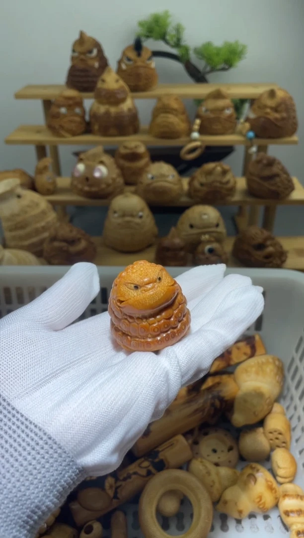 竹呕*小恶霸根雕丹落款11111111111