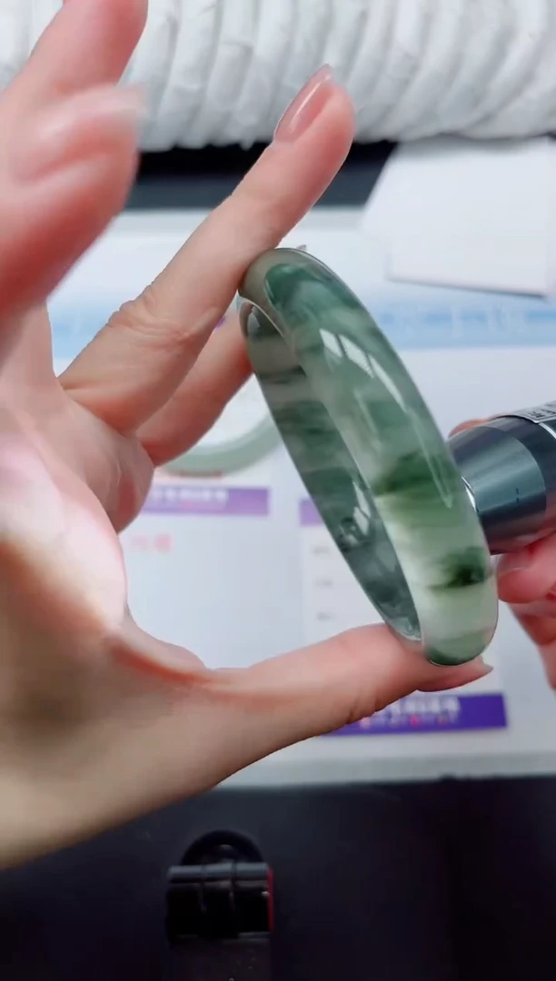 【闪购商品】石英质玉手镯未镶嵌278#62.6