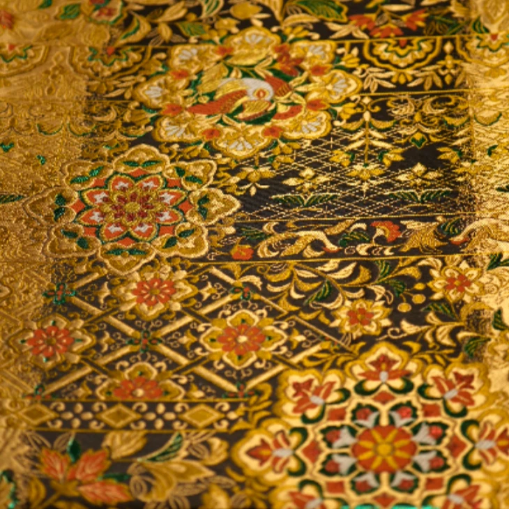 云锦/唐宝象纹饰茶席