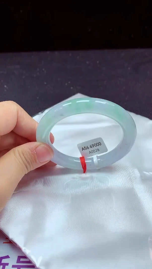 【闪购商品】翡翠手镯未镶嵌镯子56+