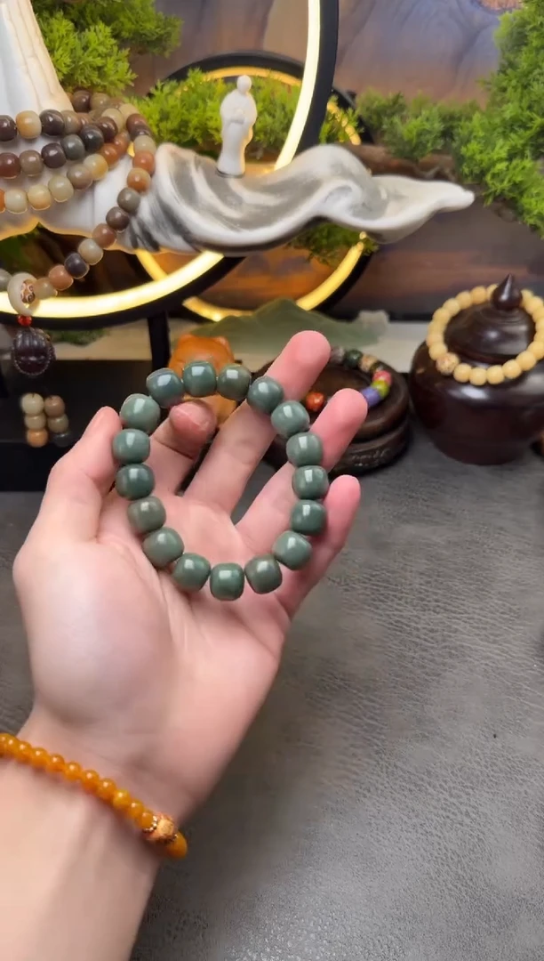 【闪购商品】菩提根/象牙果吊坠阴皮绿菩提老型