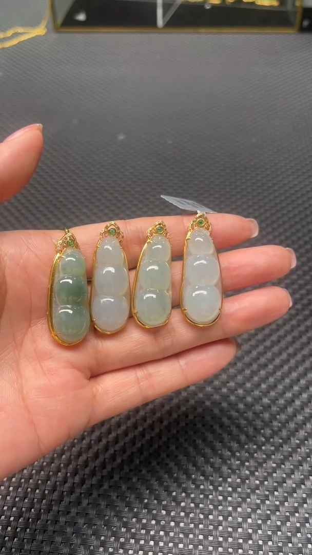 【闪购商品】翡翠颈饰18K金镶嵌多样性发1件