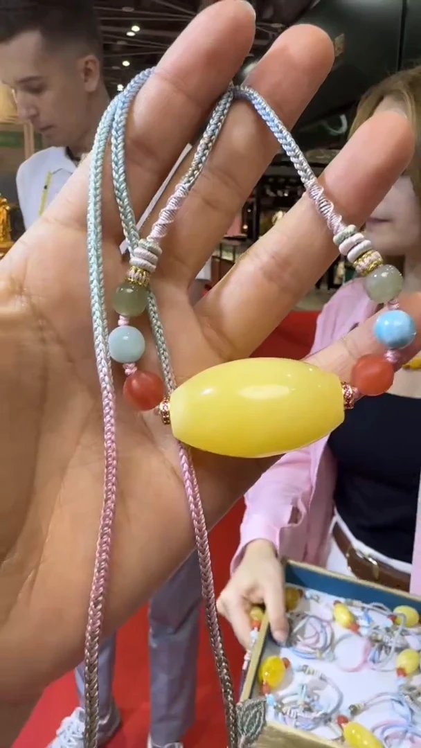 未镶嵌颈饰琥珀杭州珠宝展假一罚十