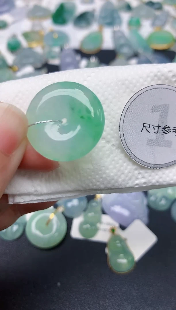 颈饰未镶嵌翡翠天然缅甸A货翡翠