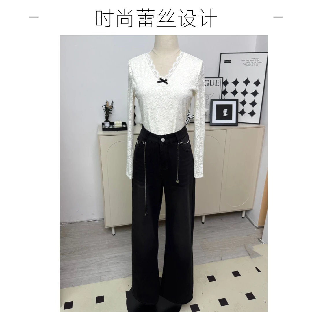 V领镂空蕾丝长袖打底衫修身显瘦