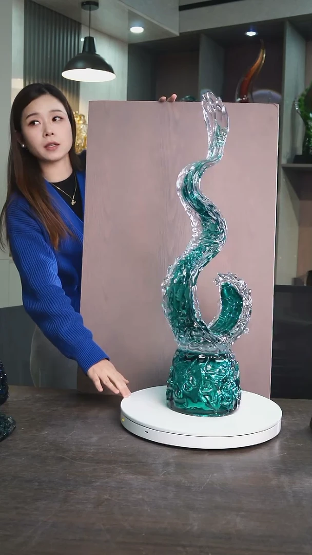 琉璃荣*湖水绿色风生水起