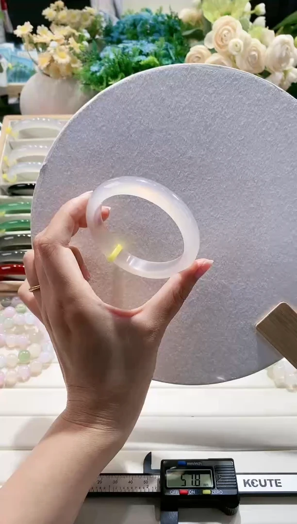 玛瑙/玉髓手镯未镶嵌155-58.2