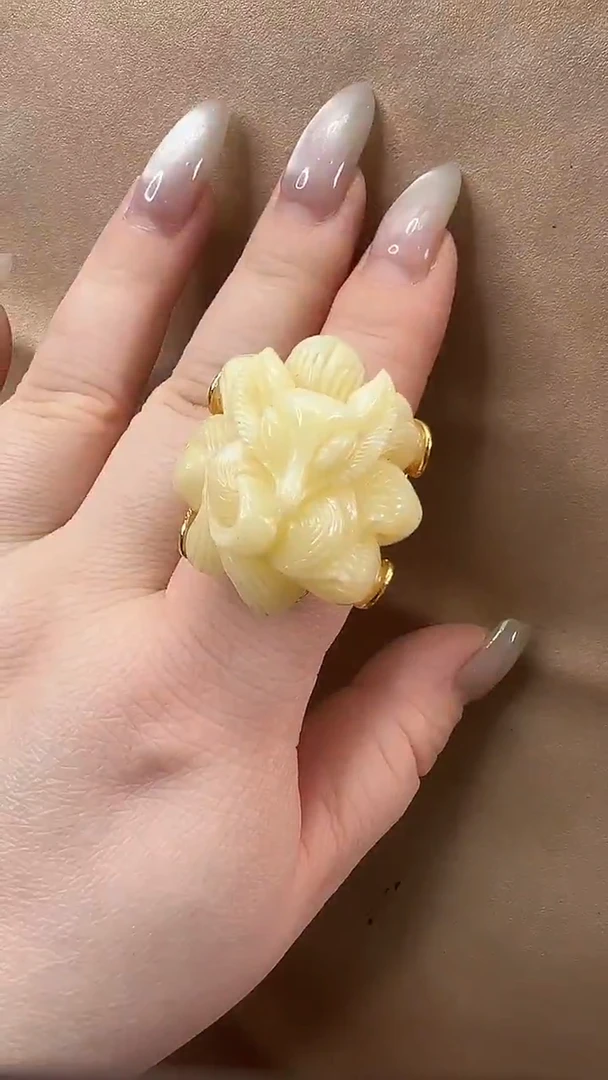 琥珀颈饰未镶嵌戒指