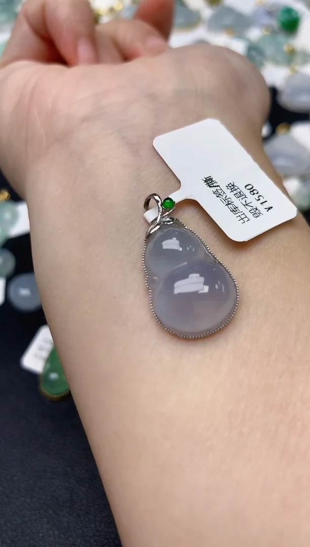 颈饰18K金镶嵌翡翠天然缅甸A货翡翠