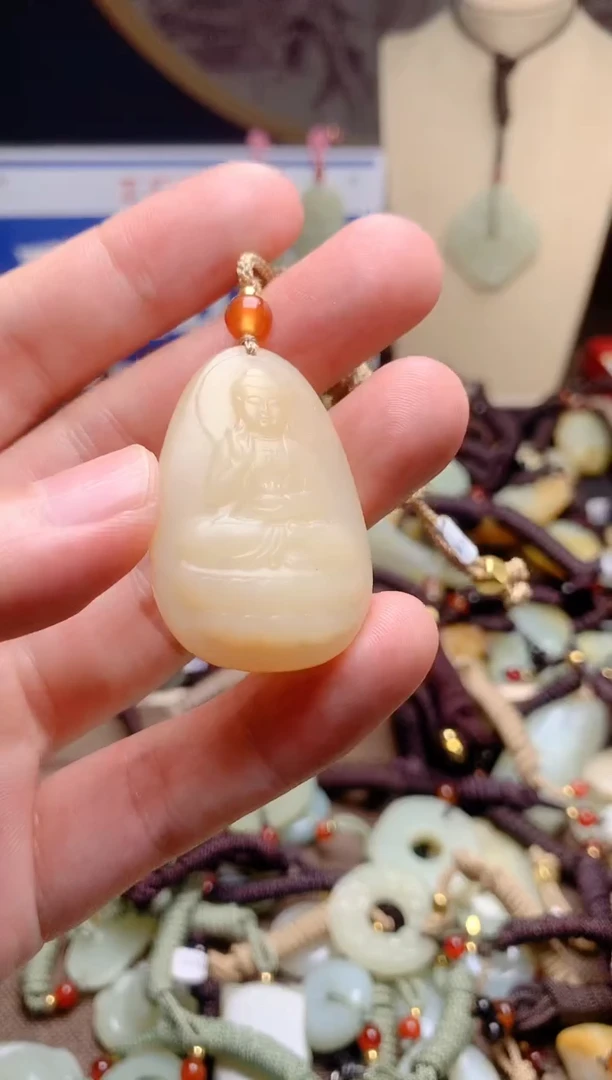 和田玉未镶嵌颈饰1