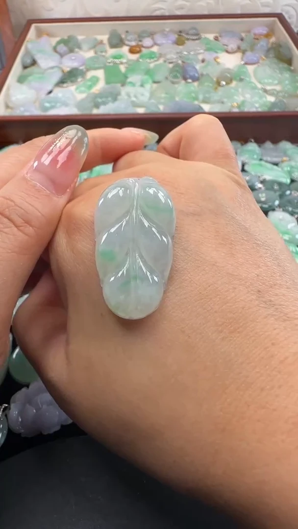 吊坠(不含链)未镶嵌翡翠叶子