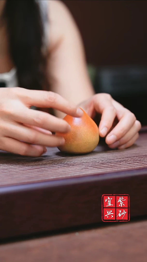 宜兴原矿紫砂  寿桃