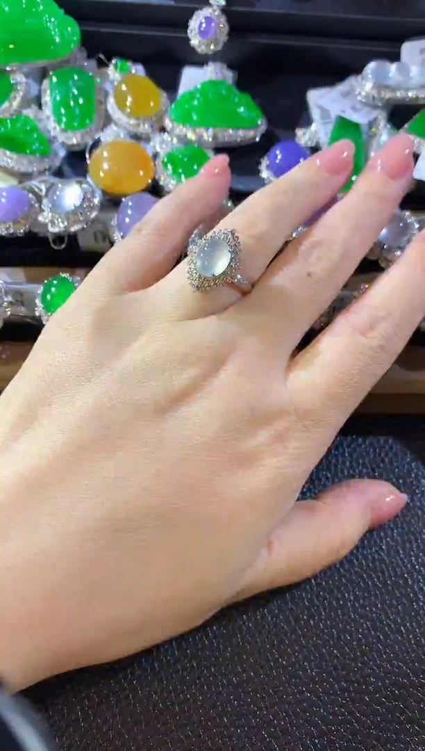 18K金镶嵌戒指翡翠C45