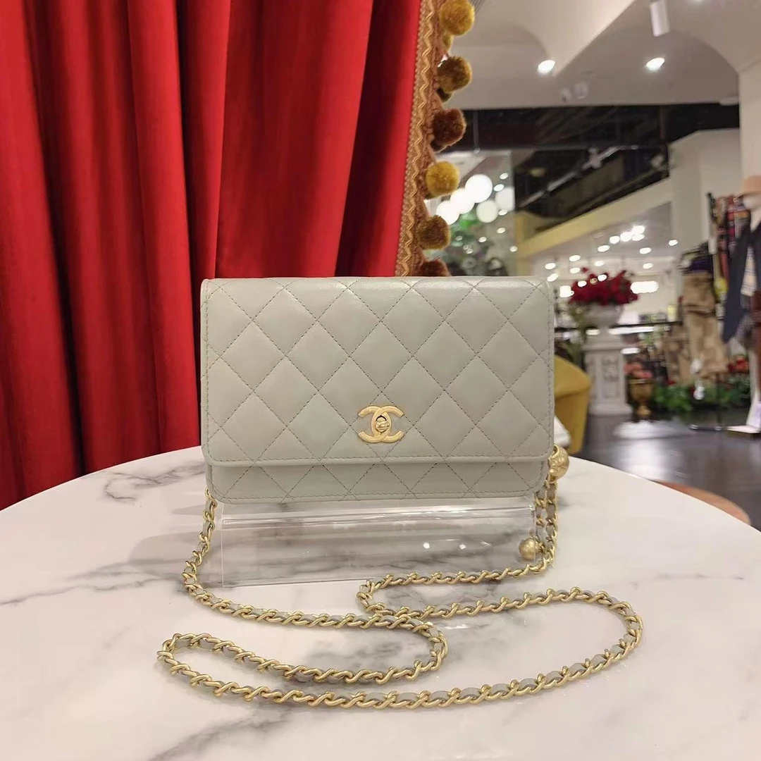 95新  Chanel/香奈儿 金球woc灰色金扣羊皮芯片款/14625799