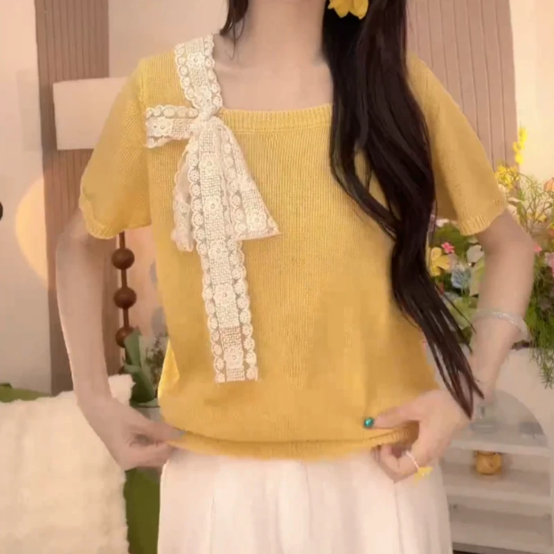 2025夏季休闲洋气拼接蕾丝上衣通勤甜美时尚百搭圆领短袖针织衫女