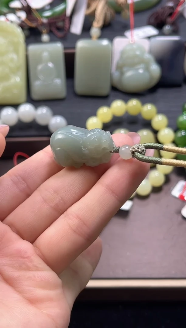 吊坠(不含链)未镶嵌和田玉吐拉牧场 貔貅9009349