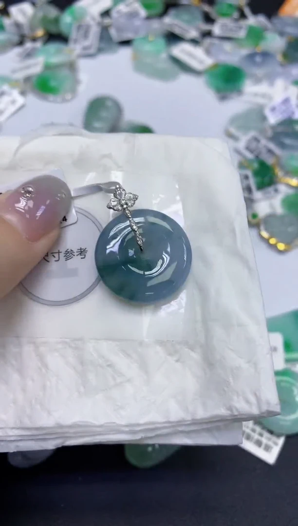 颈饰18K金镶嵌翡翠天然缅甸翡翠A货百元以上9元证书费自理