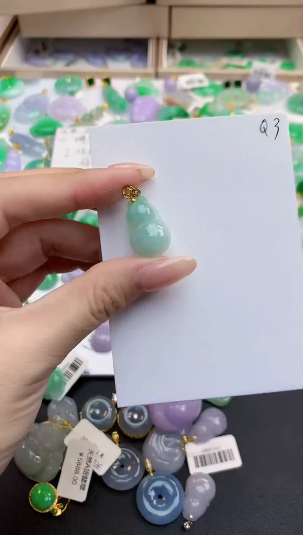 颈饰未镶嵌翡翠天然缅甸A货翡翠