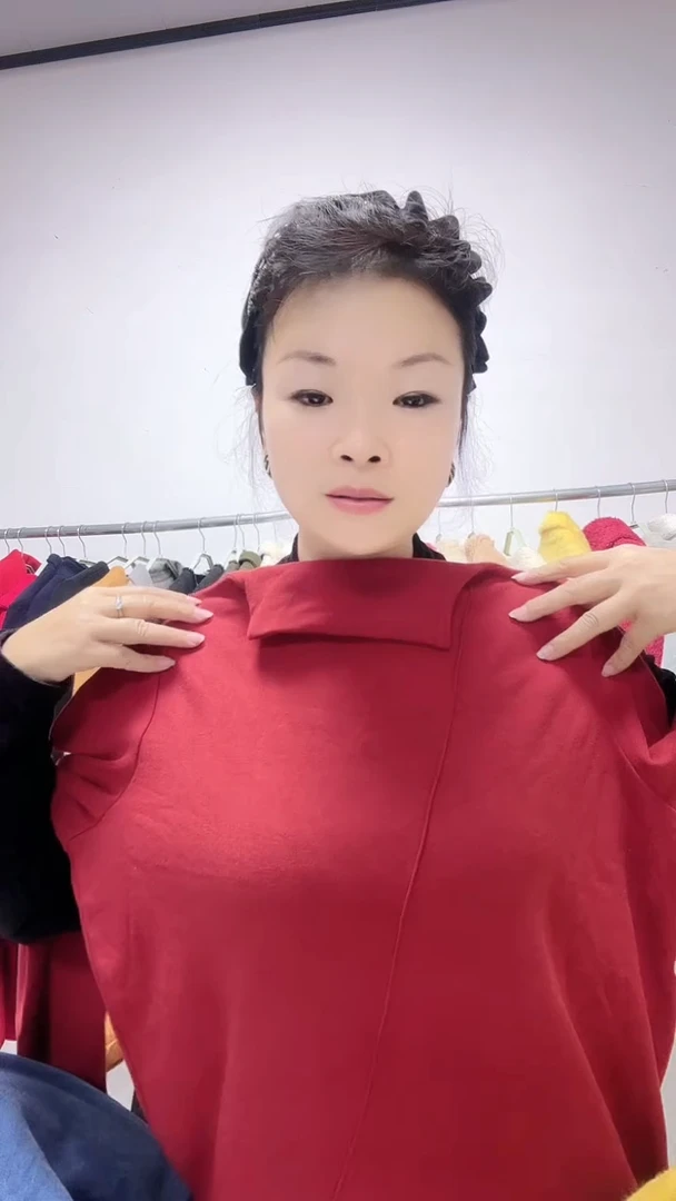 冬季时尚棉质打底衫