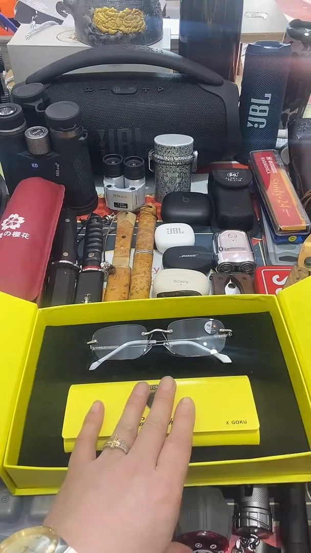 瓷片闪购商品 如图所示