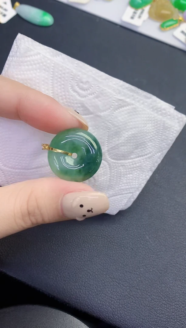 颈饰18K金镶嵌翡翠缅甸天然翡翠A货