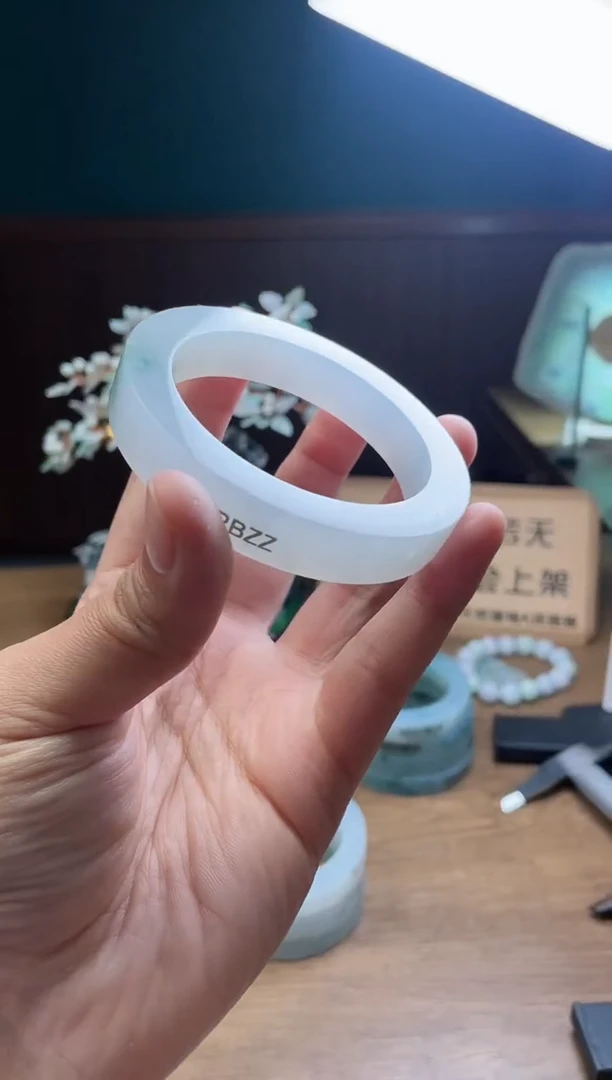 【闪购商品】定制翡翠手镯未镶嵌定制