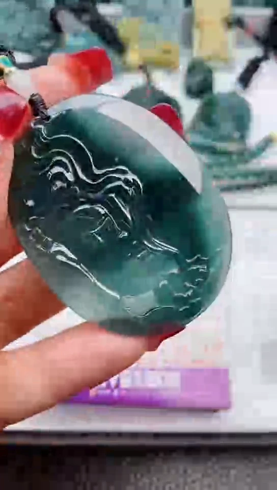 【闪购商品】翡翠颈饰未镶嵌