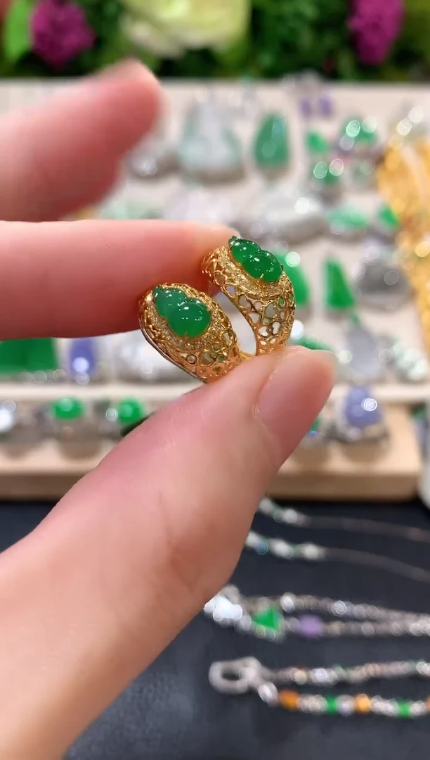 18K金镶嵌翡翠耳饰b11