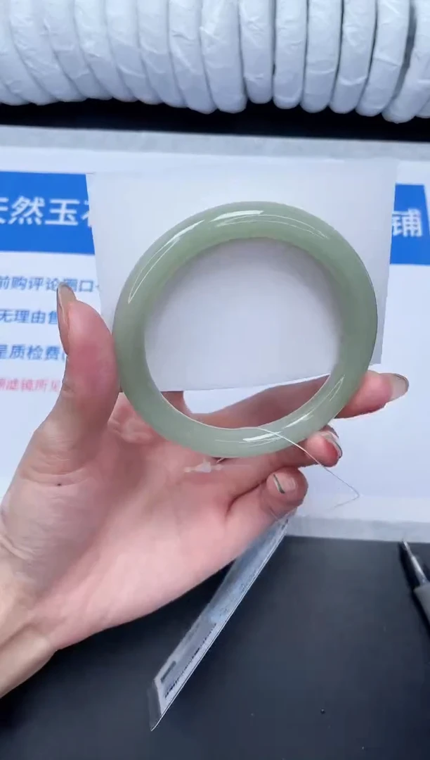未镶嵌手镯石英质玉152-64DY